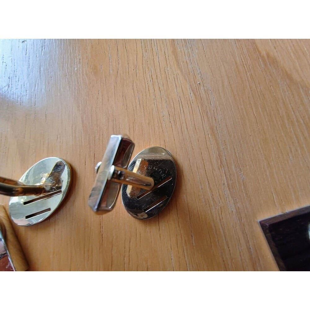 Lot Of 4 Silver And Gold Cufflinks Includes 3 Swank - Picture 9 of 9